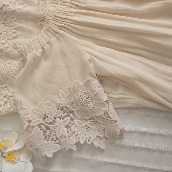 Taylor & Sage Cream Skirt - Picture 6 of 8